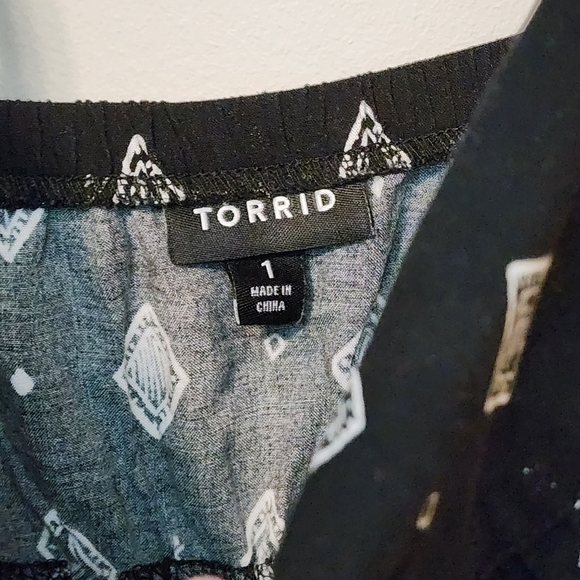 Torrid Black summer dress size 1 sleeveless - Picture 4 of 14